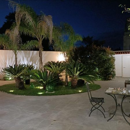 مبيت وإفطار ليتشي Il Giardino Della Scuncerta المظهر الخارجي الصورة