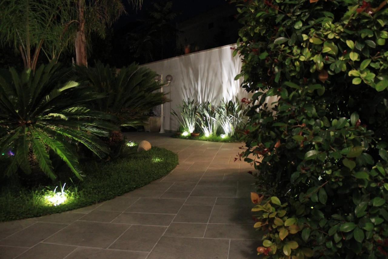 مبيت وإفطار ليتشي Il Giardino Della Scuncerta المظهر الخارجي الصورة